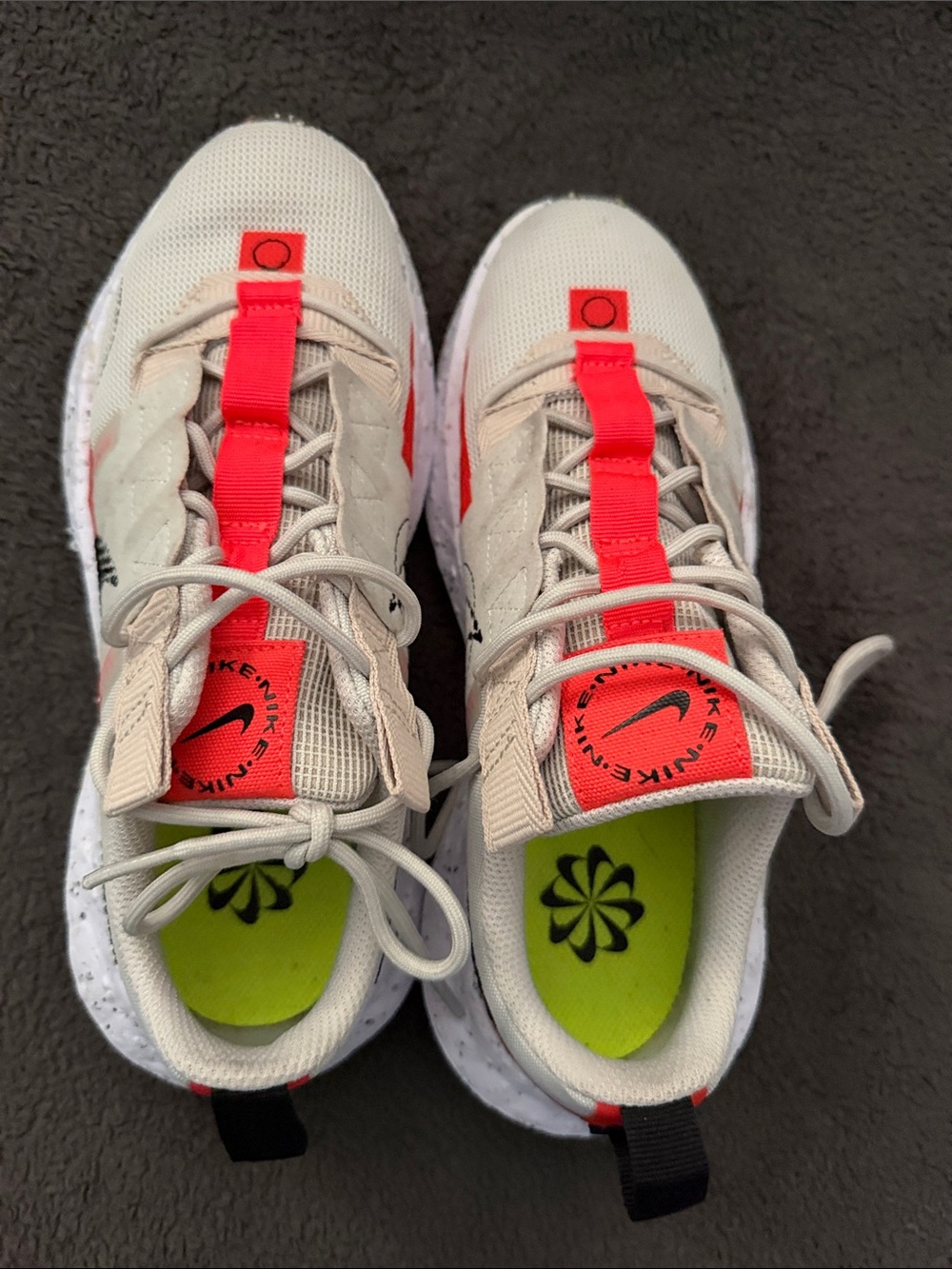 Nike Crater Impact Women’s Sneakers in beige and Bright Coral Accent